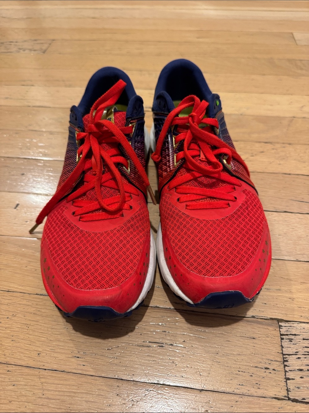 New Balance Red and Blue VAZEE 2090 size 9 women’s